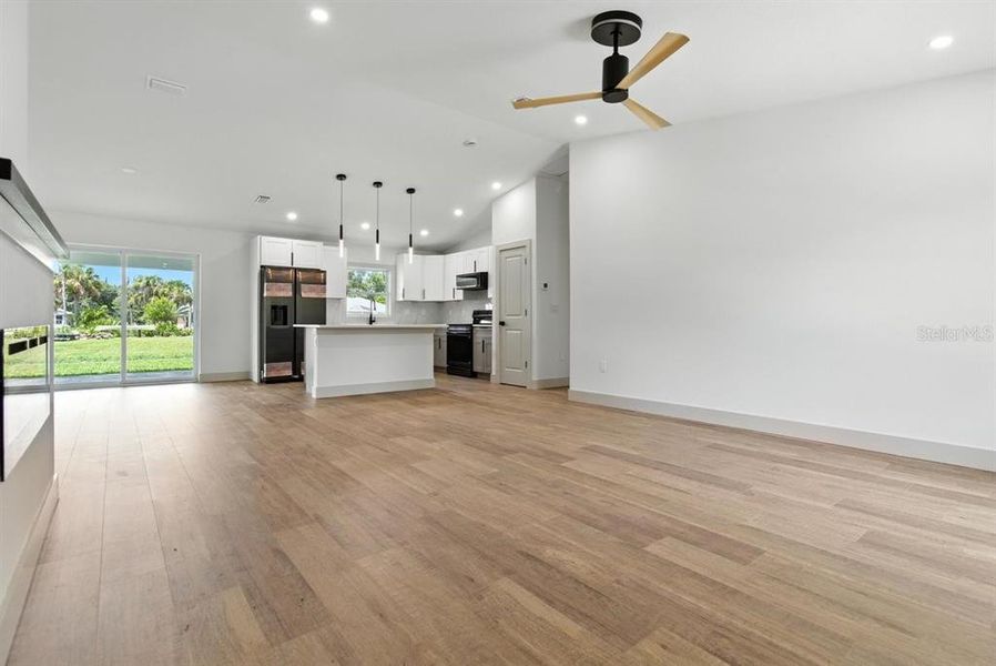 Spacious, unfurnished interior of a new home in , North Port (Image 15).