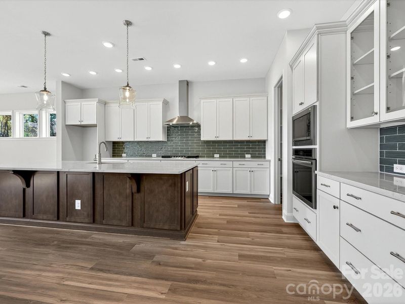 Incredible Gourmet Kitchen
