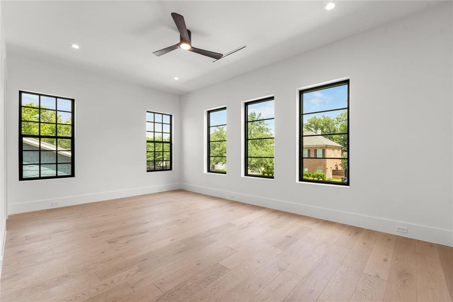 Spacious, unfurnished interior of a new home in , Fort Worth (Image 37).