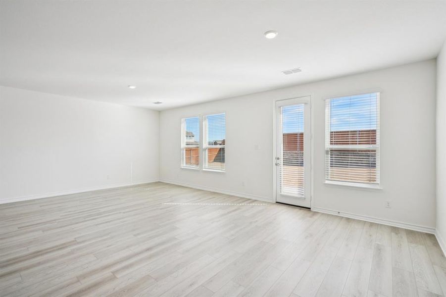 Spacious, unfurnished interior of a new home in Heartland Signature, Crandall (Image 13).