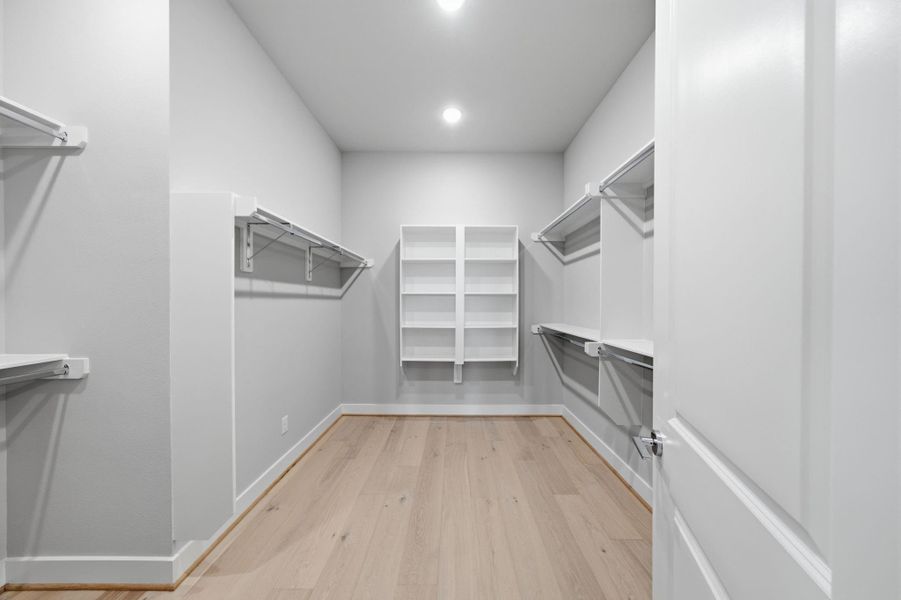 Spacious, unfurnished interior of a new home in Spring Valley Creek, Houston (Image 21). Spacious, unfurnished interior of a new home in Spring Valley Creek, Houston (Image 21).