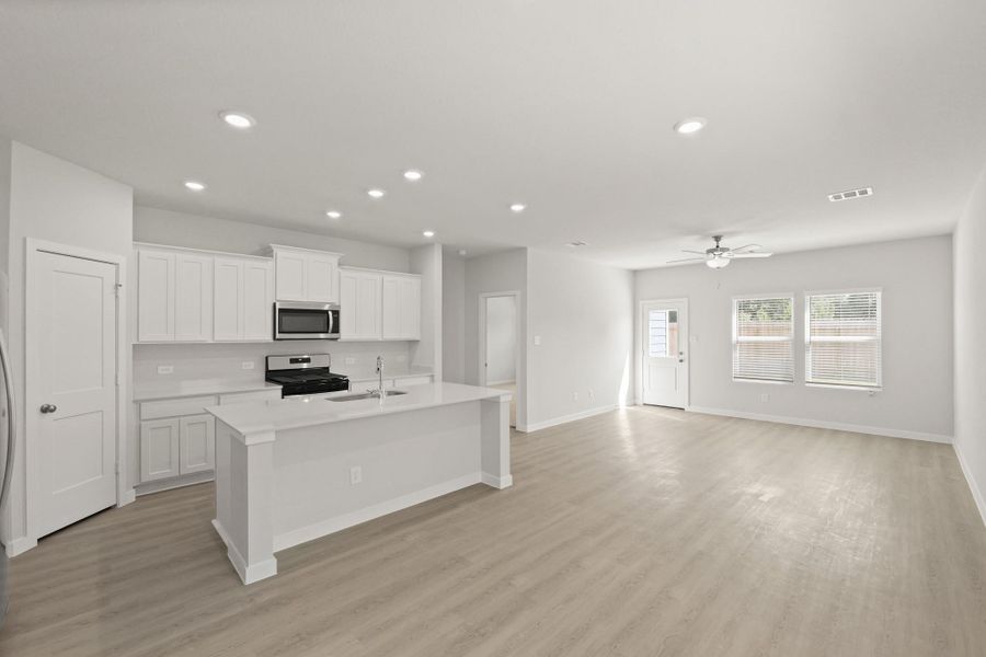 Furnished interior view inside a new home in Northpark South, Porter (Image 9).