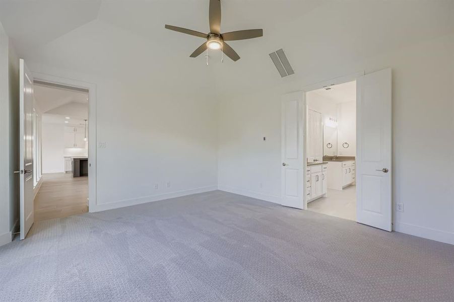 Spacious, unfurnished interior of a new home in M3 Ranch 60s, Mansfield (Image 21).