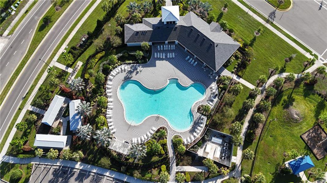 Community amenities in Bella Lago, Parrish (Image 25).