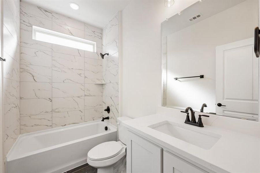 Image 34 of a home in Hampton Park. Image 34 of a home in Hampton Park.