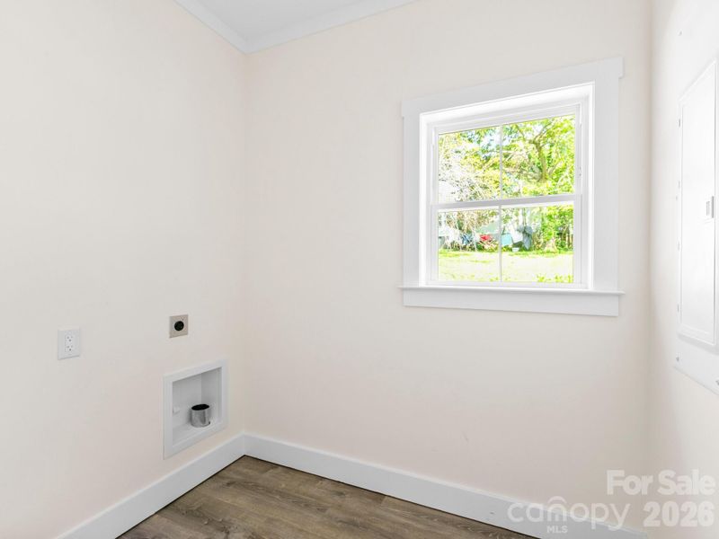 Spacious, unfurnished interior of a new home in , Candler (Image 29).