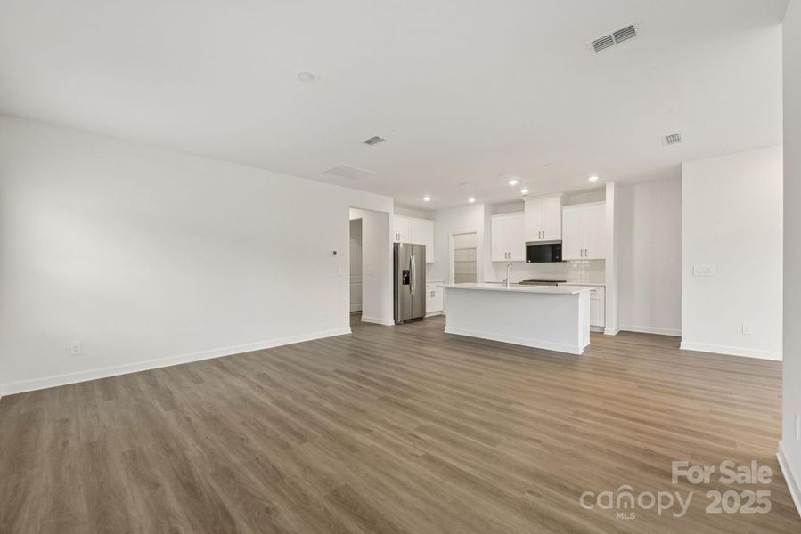 Spacious, unfurnished interior of a new home in Brighton Springs, York (Image 26).