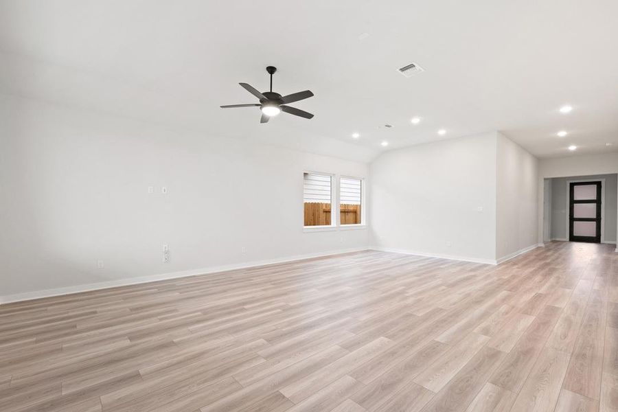 Spacious, unfurnished interior of a new home in Lagos Reserve, Manor (Image 20). Spacious, unfurnished interior of a new home in Lagos Reserve, Manor (Image 20).