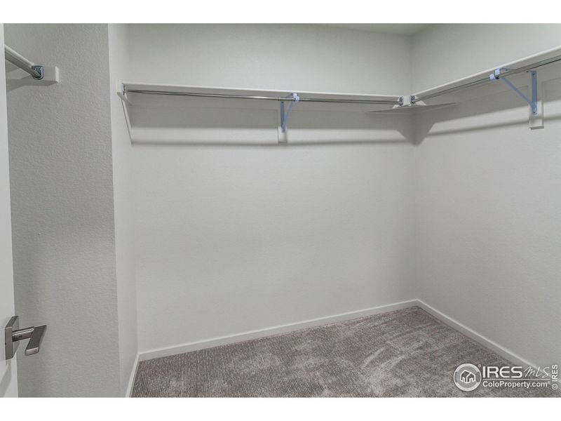 EXAMPLE PHOTOS: WALK IN CLOSET