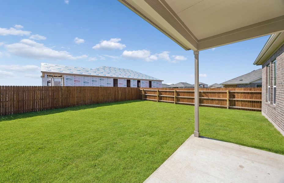Exterior details and patio area of a home in Lagos, Manor (Image 24).