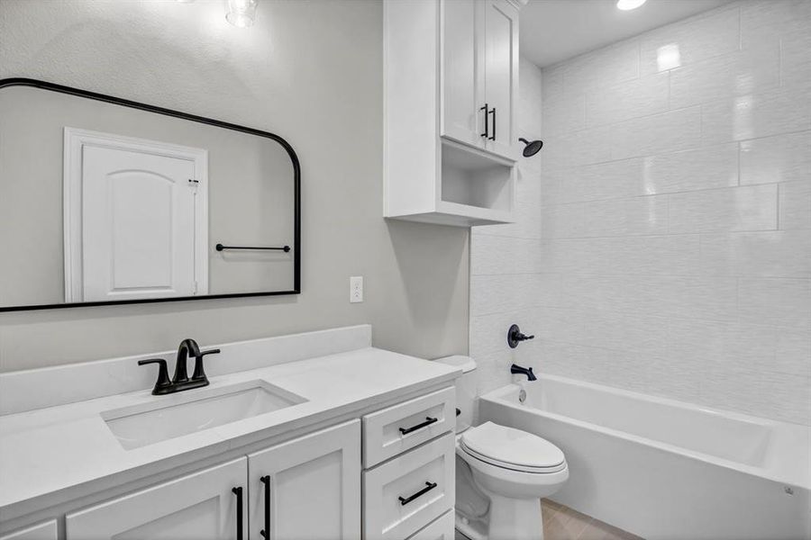 Furnished interior view inside a new home in , Tyler (Image 15).