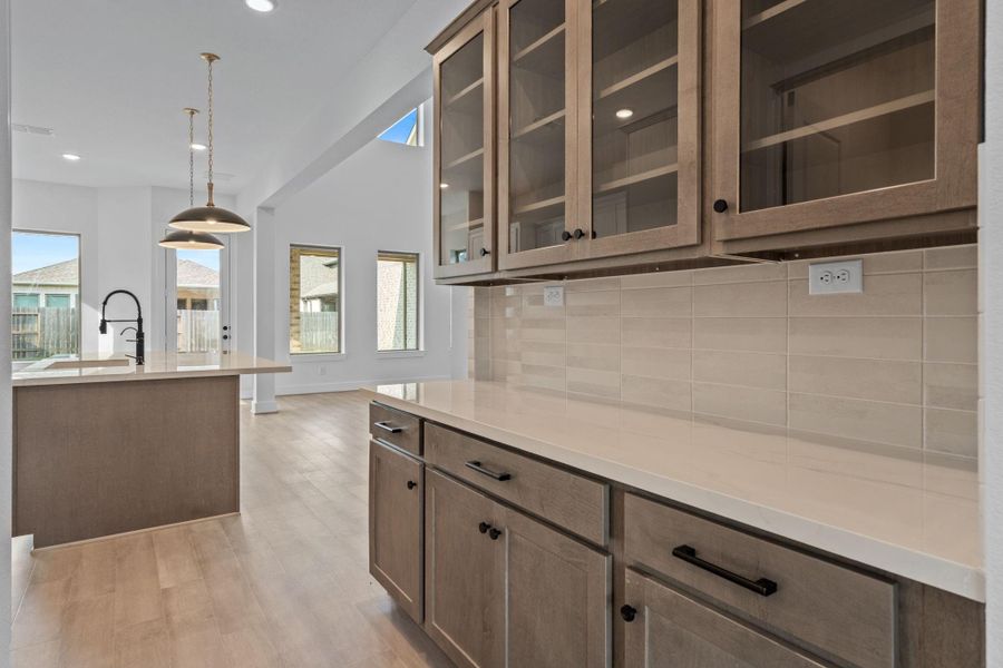 Butler's Pantry with Pass Through to Dining Room Butler's Pantry with Pass Through to Dining Room