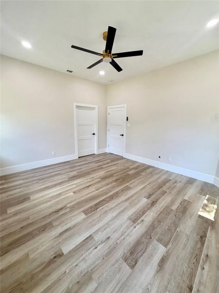 Spacious, unfurnished interior of a new home in , Shepherd (Image 34).