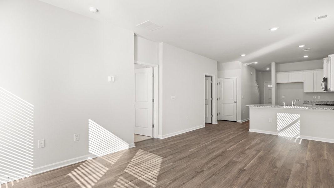 Spacious, unfurnished interior of a new home in Byrd Village, Graniteville (Image 11).