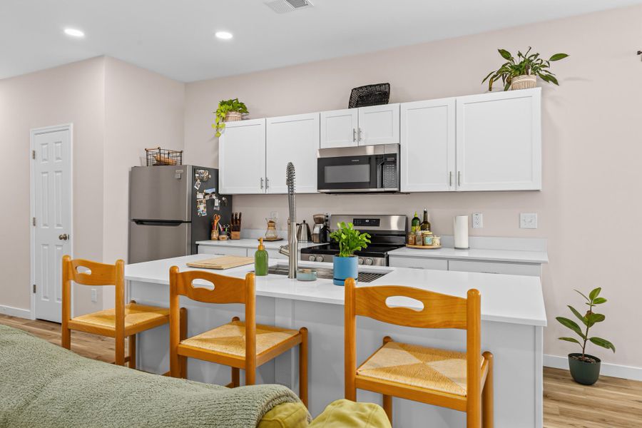 Furnished interior view inside a new home in , Hanahan (Image 5).
