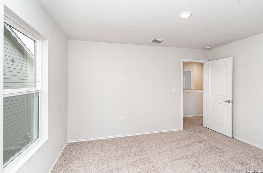 Spacious, unfurnished interior of a new home in Mission Del Lago, San Antonio (Image 32). Spacious, unfurnished interior of a new home in Mission Del Lago, San Antonio (Image 32).