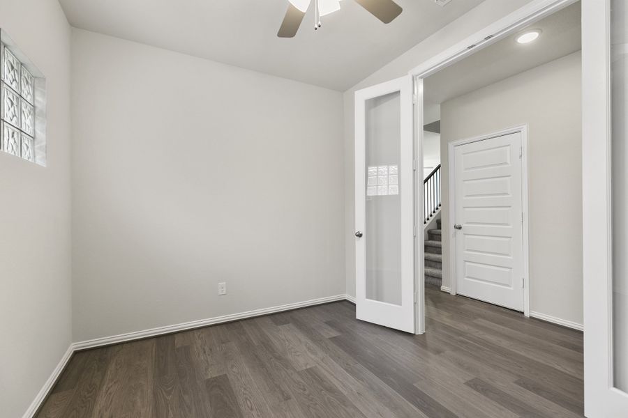 Representative unfurnished interior of a home built from the Enclave Series - Maui by DRB Homes in Dauer Ranch, New Braunfels (Image 16).