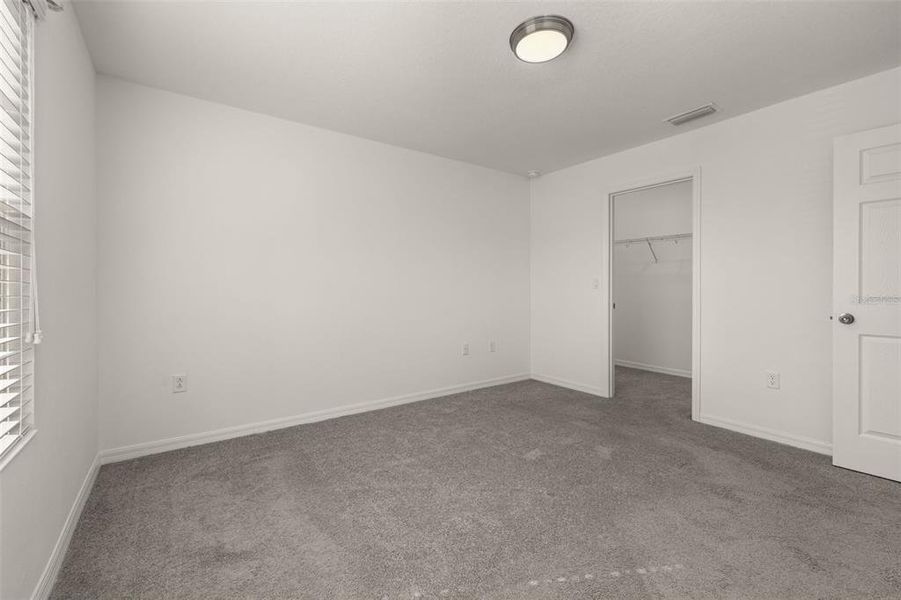 Spacious, unfurnished interior of a new home in , Davenport (Image 16).