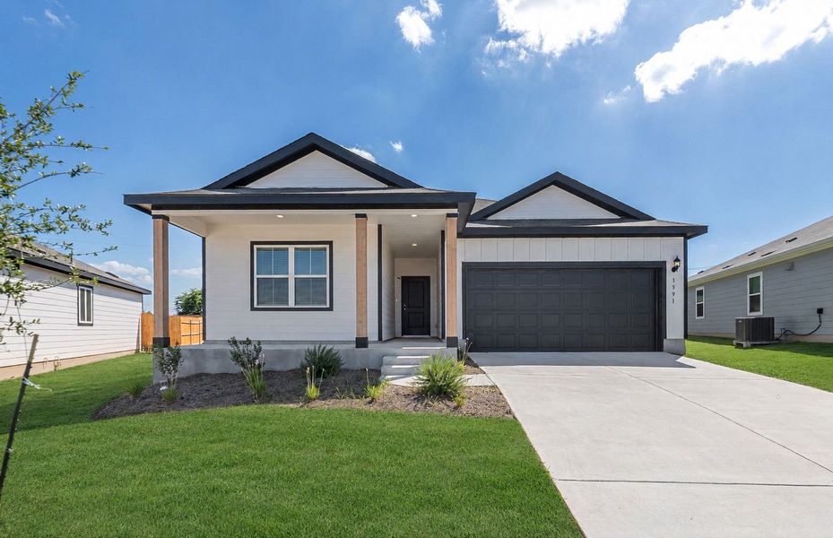 Front exterior of a new home in Skyview, Belton, TX, highlighting curb appeal (Image 25). Front exterior of a new home in Skyview, Belton, TX, highlighting curb appeal (Image 25).