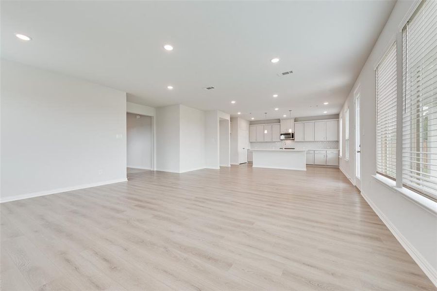 Spacious, unfurnished interior of a new home in Creekside of Crowley, Crowley (Image 24). Spacious, unfurnished interior of a new home in Creekside of Crowley, Crowley (Image 24).