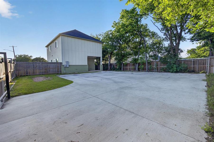 Exterior details and patio area of a home in , Fort Worth (Image 3).