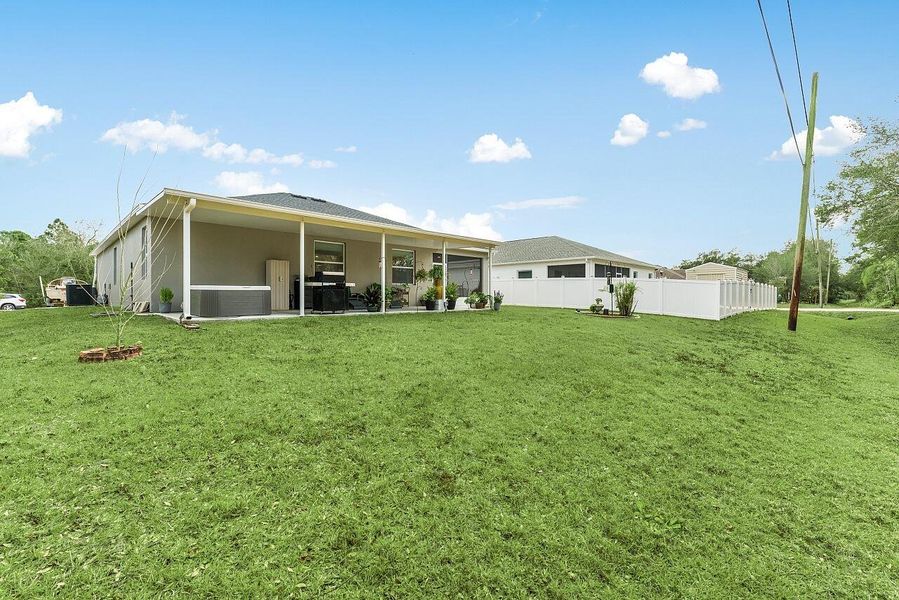 9225-103rd-Ct-HigMedia-046-1280