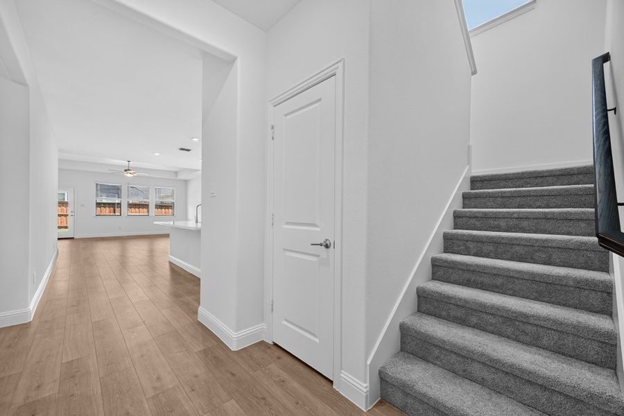 Spacious, unfurnished interior of a new home in Madero 50s, Fort Worth (Image 30). Spacious, unfurnished interior of a new home in Madero 50s, Fort Worth (Image 30).