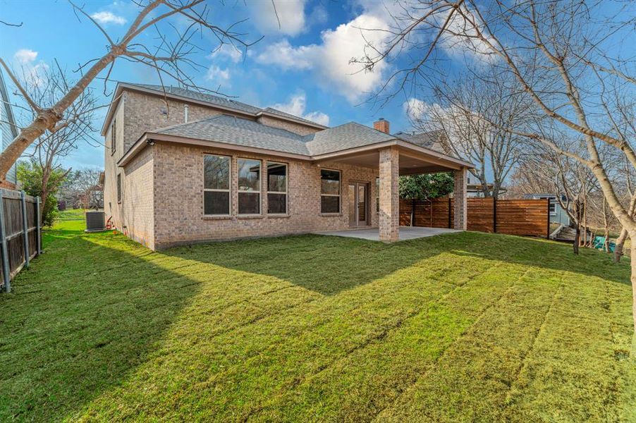 Exterior details and patio area of a home in , Dallas (Image 21).