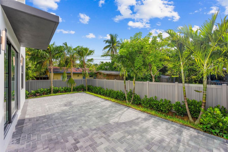 Exterior details and patio area of a home in , Fort Lauderdale (Image 28). Exterior details and patio area of a home in , Fort Lauderdale (Image 28).