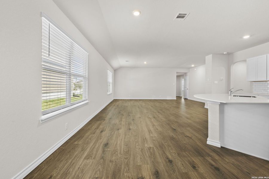 Spacious, unfurnished interior of a new home in Redbird Ranch, San Antonio (Image 21).