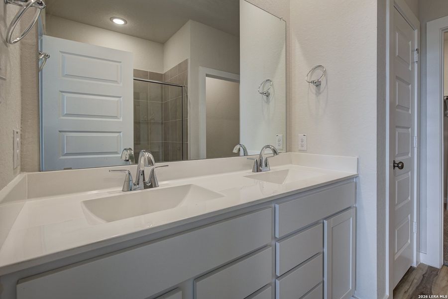 Furnished interior view inside a new home in Mesa Vista, San Antonio (Image 9).