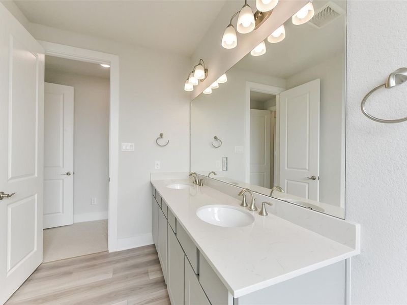 Furnished interior view inside a new home in Lago Mar, Texas City (Image 12).