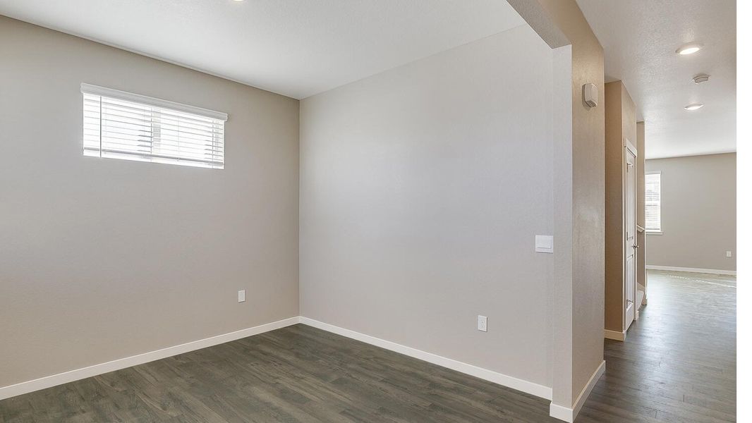 Spacious, unfurnished interior of a new home in Carriage Hills, Frederick (Image 5).