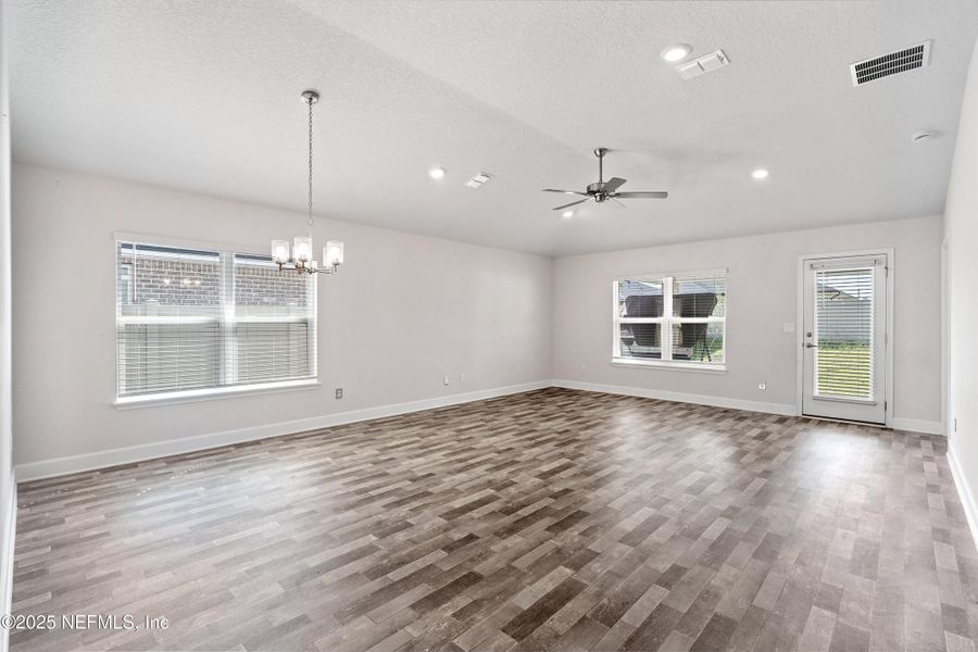 Spacious, unfurnished interior of a new home in Shadow Crest at Rolling Hills, Green Cove Springs (Image 31).