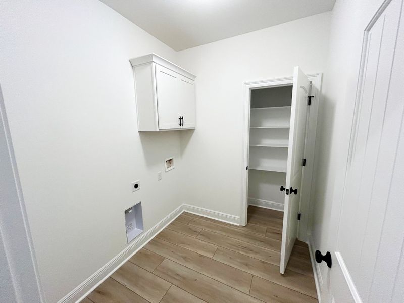 Spacious, unfurnished interior of a new home in Houston Place, Crestview (Image 14).