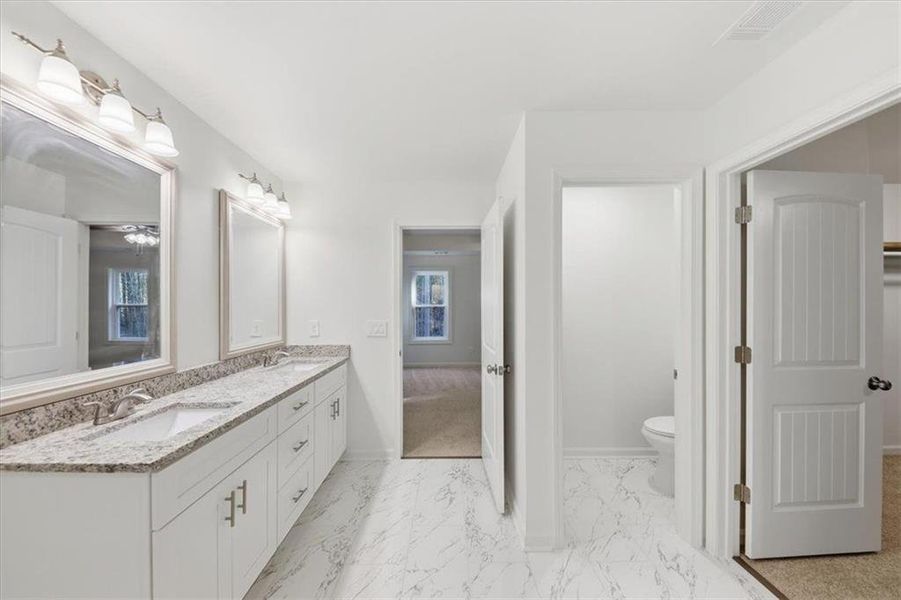 Furnished interior view inside a new home in , Whitesburg (Image 9).