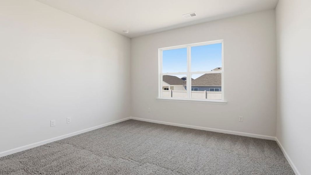 Spacious, unfurnished interior of a new home in Sage Grove, Lyman (Image 28).