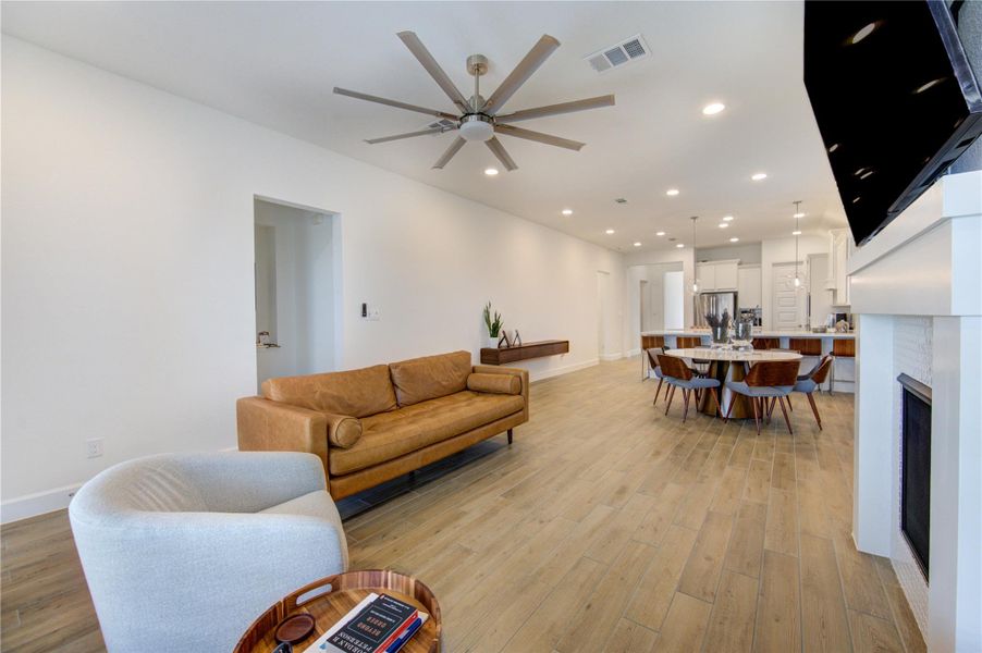 Furnished interior view inside a new home in Cross Creek West, Fulshear (Image 11).