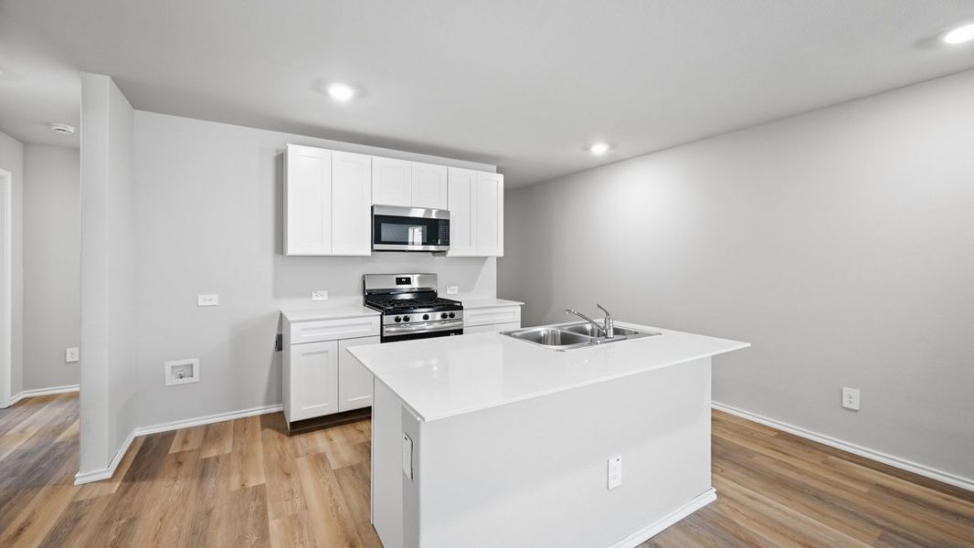 Representative furnished interior of a home built from the Estero by D.R. Horton in Hickory Grove, Krum (Image 8).