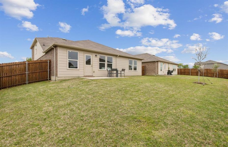 Oversized yard *Model representation