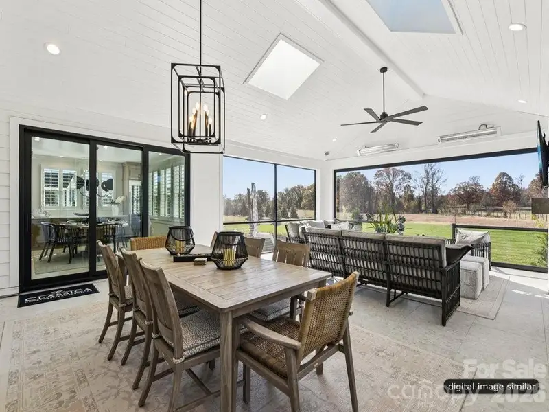 Outdoor Luxury Expanded Terrace