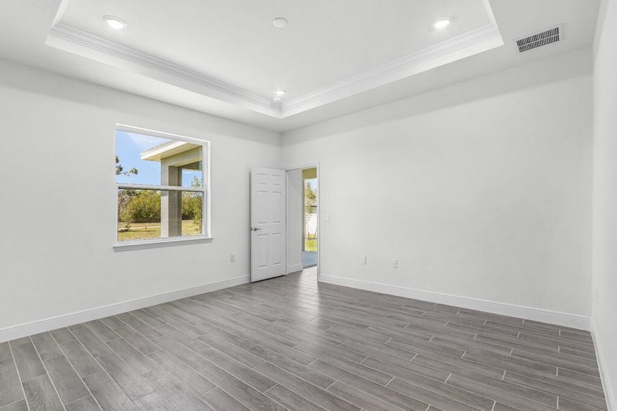 Spacious, unfurnished interior of a new home in Cape Coral, Cape Coral (Image 20). Spacious, unfurnished interior of a new home in Cape Coral, Cape Coral (Image 20).