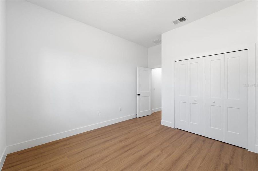 Spacious, unfurnished interior of a new home in , Citrus Springs (Image 29).