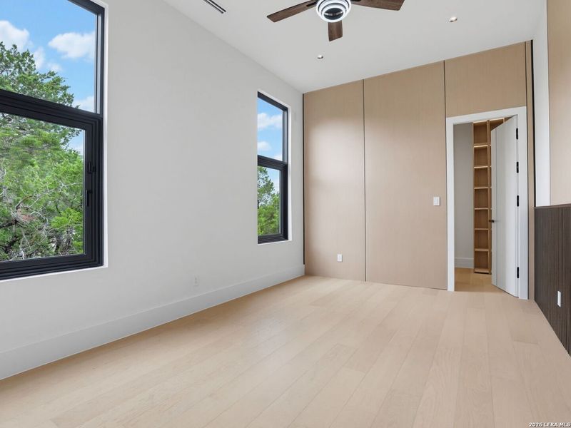 Spacious, unfurnished interior of a new home in , San Antonio (Image 50).