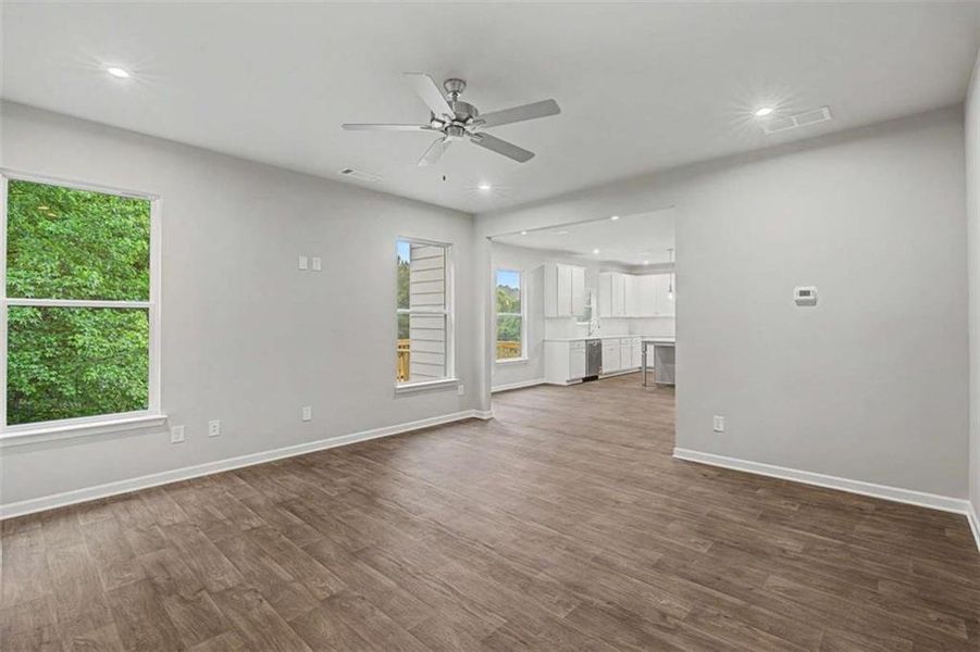 Spacious, unfurnished interior of a new home in The Reserve at Chapel Hill Phase II, Douglasville (Image 33).