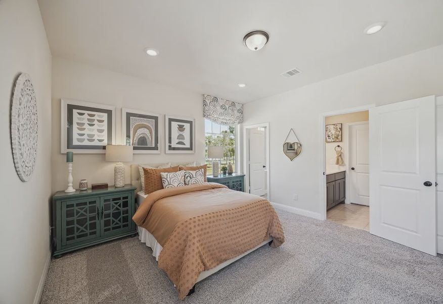 Plan 5051 Bed 4 - Staged - 26 of 26