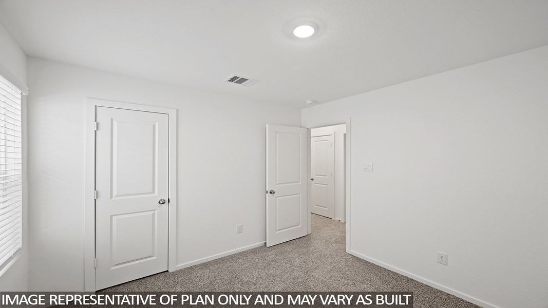 Spacious, unfurnished interior of a new home in Bridges on Lake Houston Villas, Humble (Image 11).