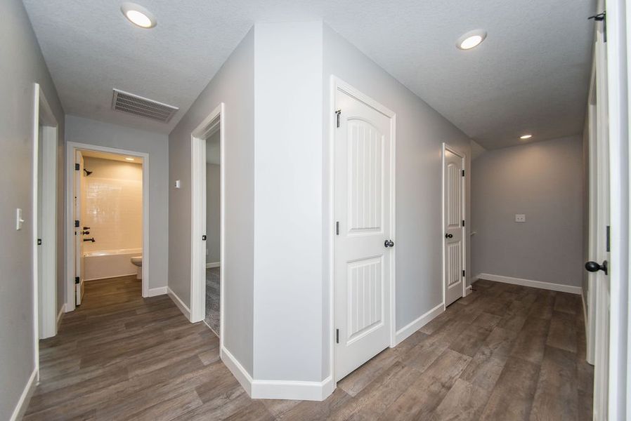 Representative unfurnished interior of a home built from the Heatherwood by Enchanted Homes in Ballentine Ridge, Lyman (Image 19).