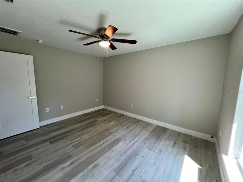 Spacious, unfurnished interior of a new home in , Citrus Springs (Image 20).