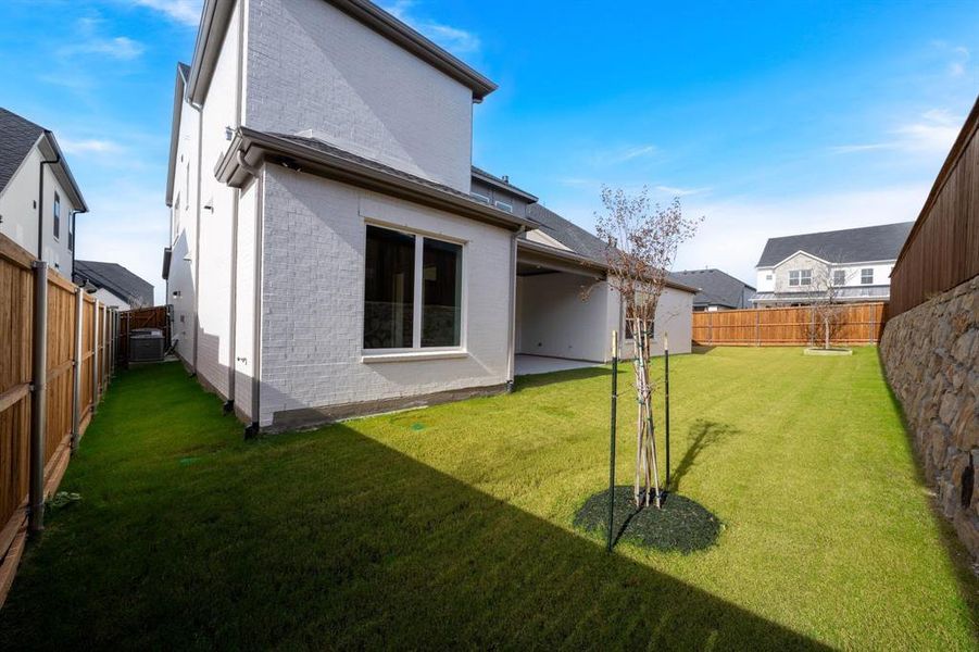 Exterior details and patio area of a home in , McKinney (Image 4).